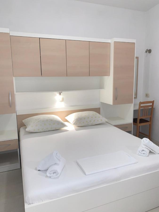 Apartments Center Baška Voda Exteriör bild