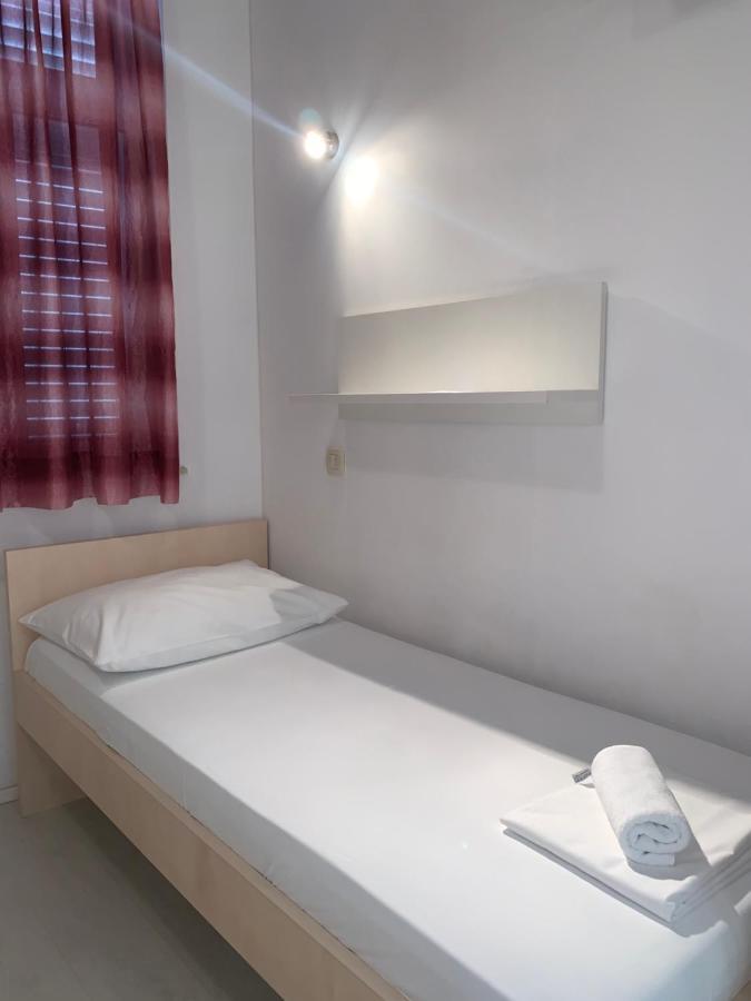 Apartments Center Baška Voda Exteriör bild