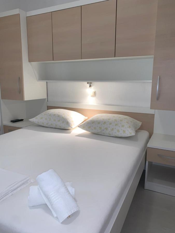 Apartments Center Baška Voda Exteriör bild