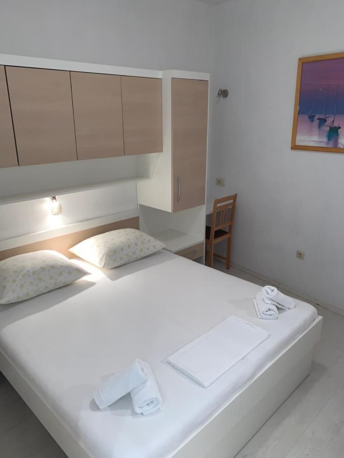 Apartments Center Baška Voda Exteriör bild