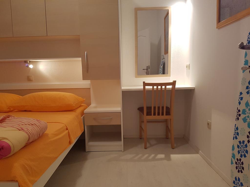 Apartments Center Baška Voda Exteriör bild
